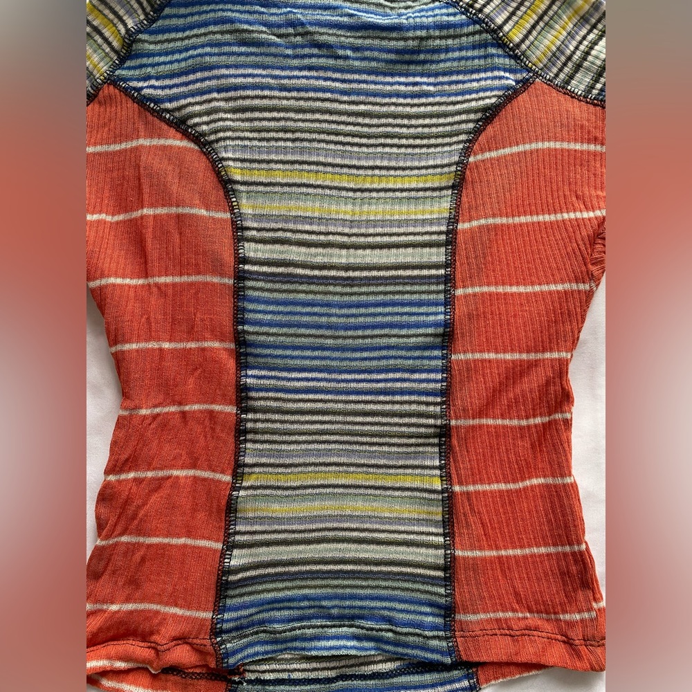 Mesh patterned top - Picture 4 of 4